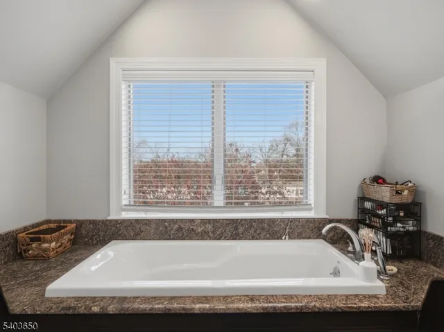 $3,000 | 28 Gates Avenue, Unit A, Summit, NJ 07901