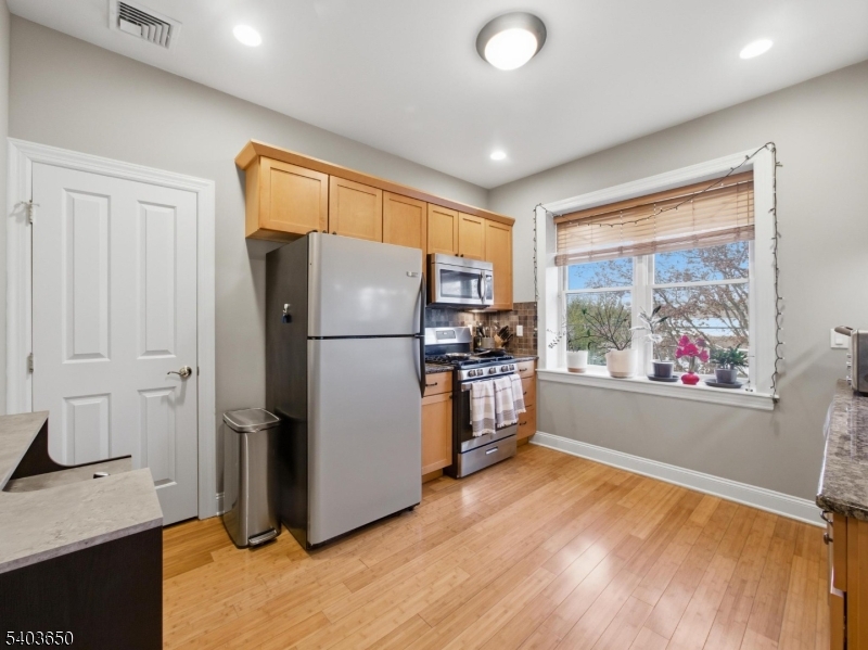 28 Gates Avenue, Unit A Summit, NJ 07901 - Photo 7 of 24