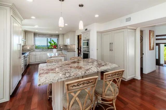 $2,175,000 | 6541 Vispera Place, Carlsbad, CA 92009