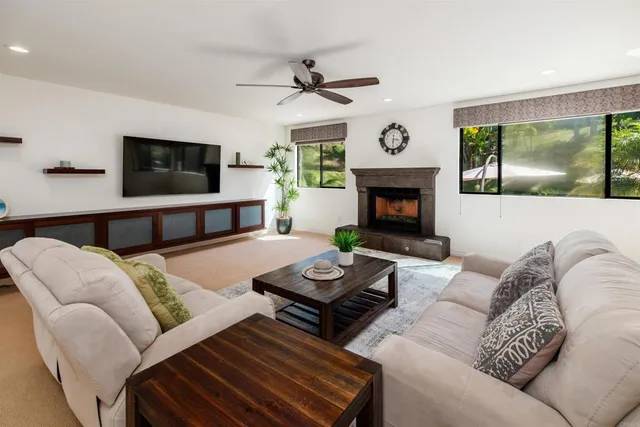 $2,175,000 | 6541 Vispera Place, Carlsbad, CA 92009