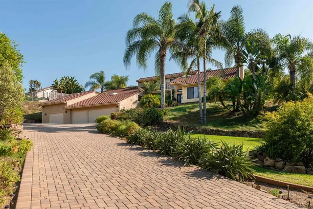 $2,175,000 | 6541 Vispera Place, Carlsbad, CA 92009