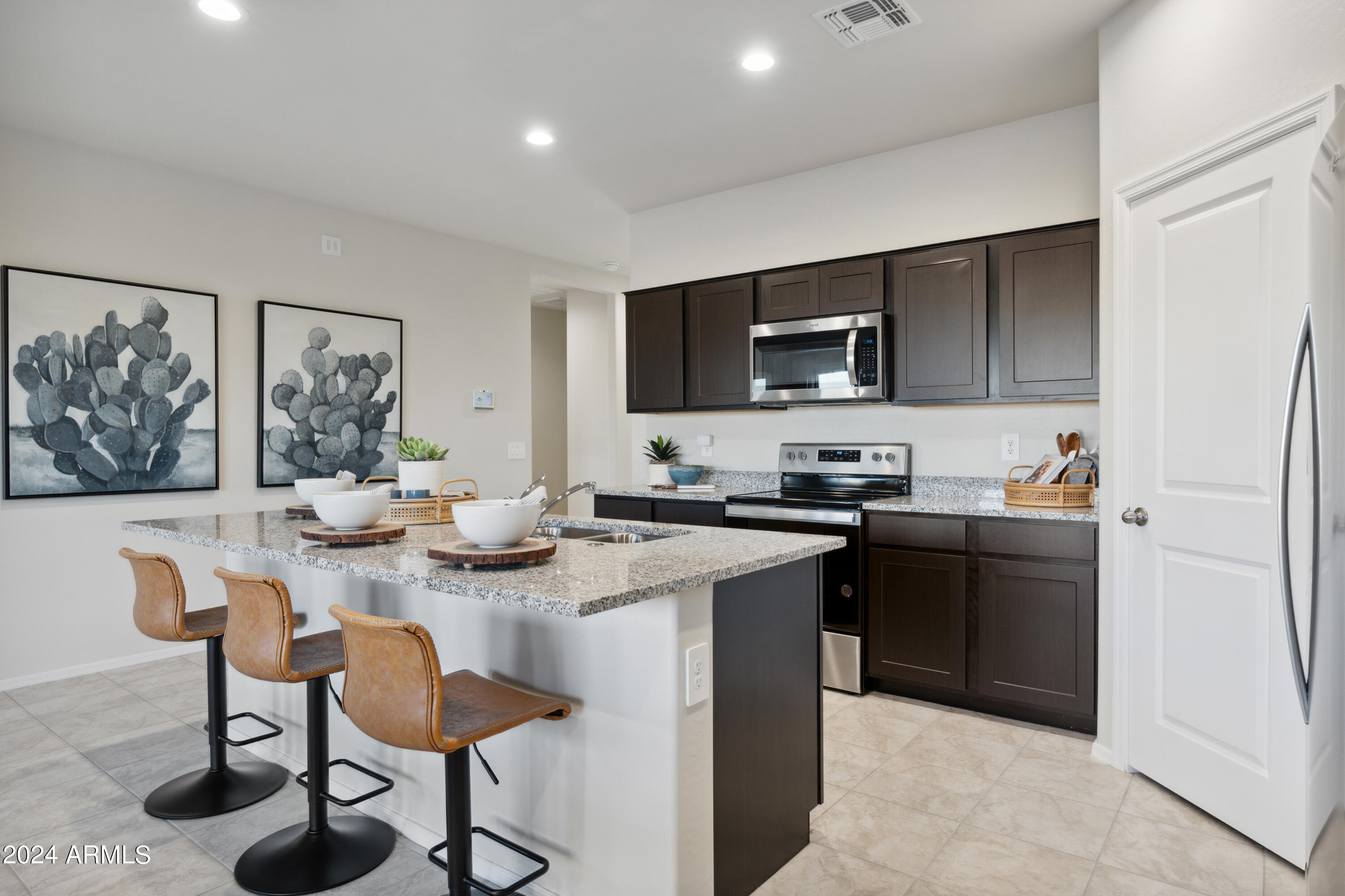 8426 West Gehrig Way Florence, AZ 85132 - Photo 4 of 46 Cali