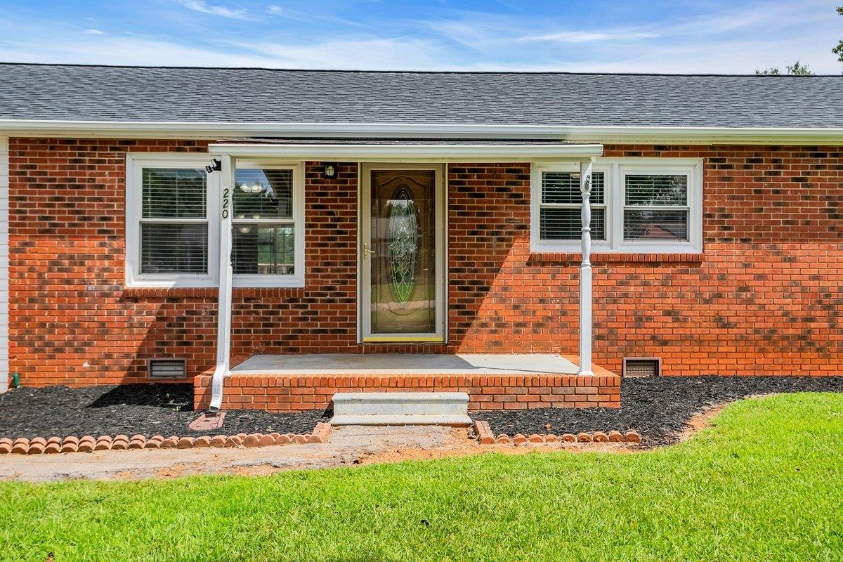 220 Oak Street Chesnee, SC 29323 - Photo 2 of 38