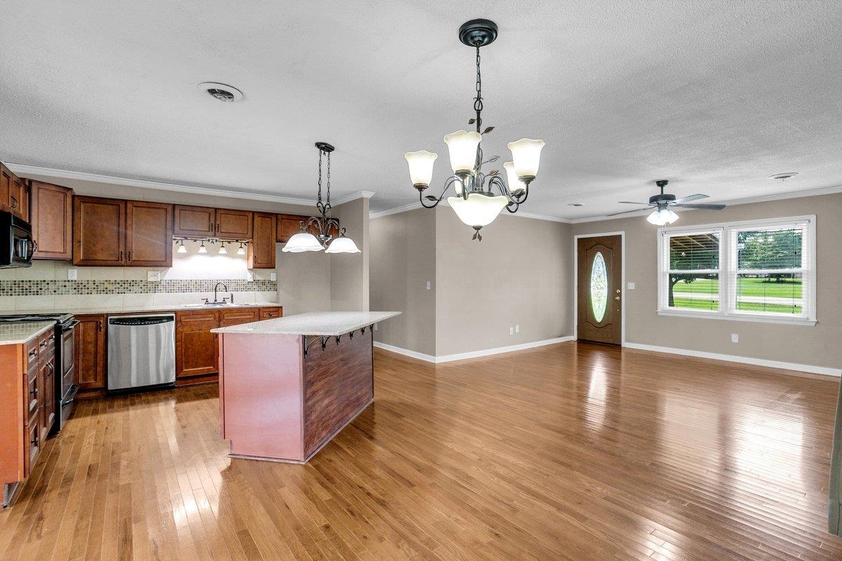 220 Oak Street Chesnee, SC 29323 - Photo 8 of 38