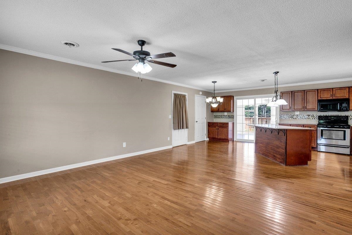220 Oak Street Chesnee, SC 29323 - Photo 10 of 38