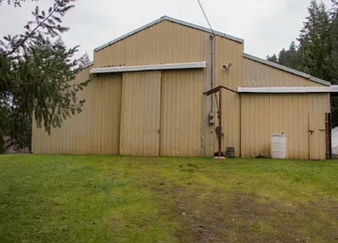 463 Slide Creek Road Myrtle Creek, OR 97457 - Photo 29 of 32 Barn