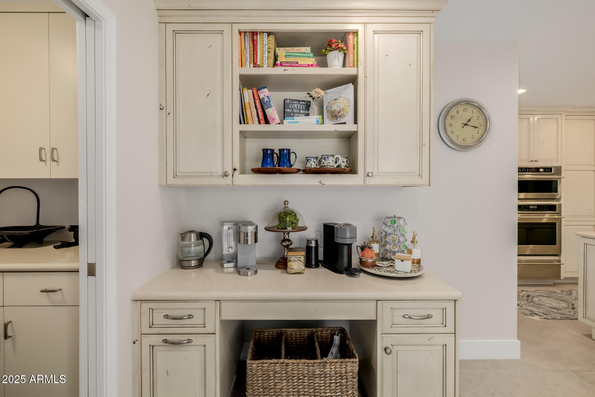 7322 East McLellan Boulevard Scottsdale, AZ 85250 - Photo 26 of 64 a kitchen with a cabinets and a stove