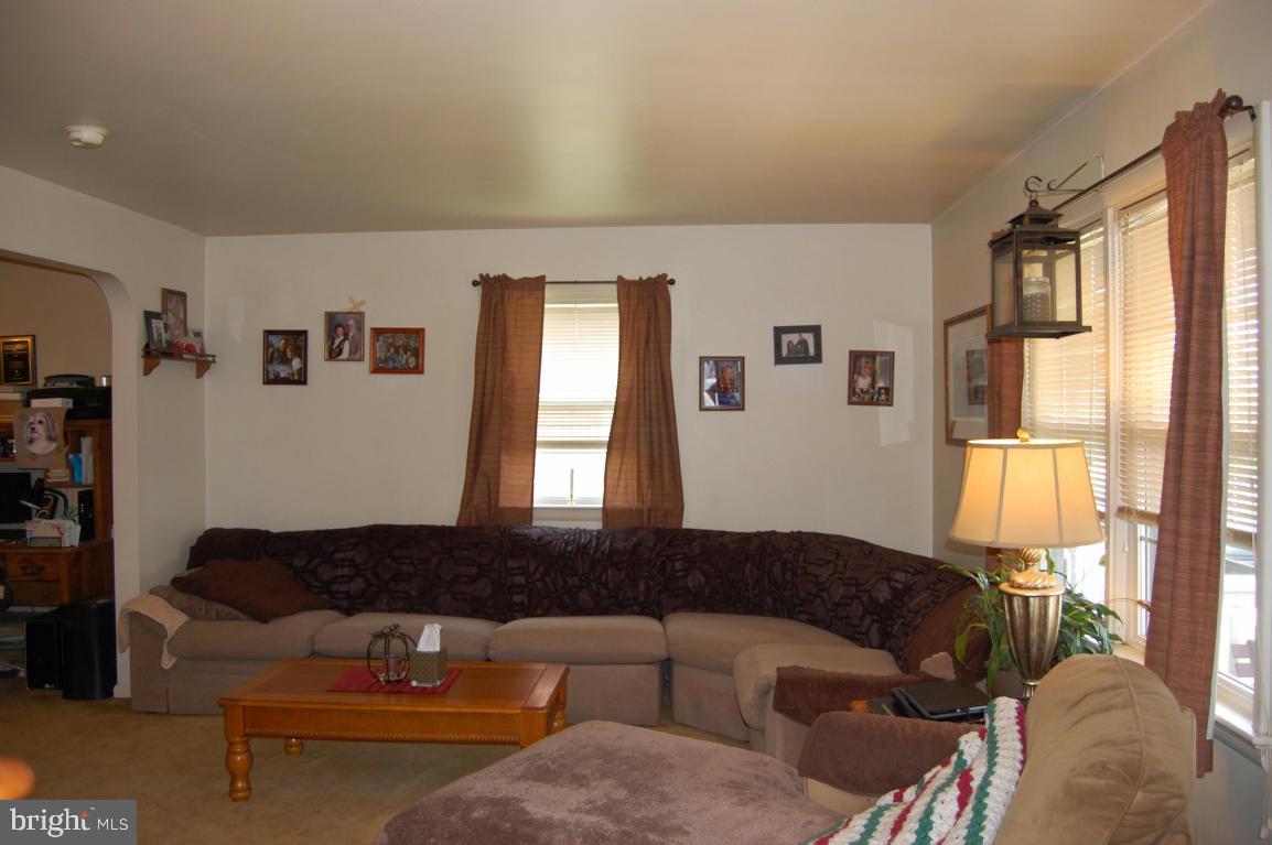 448 Charles Road Lancaster, PA 17603 - Photo 5 of 21 Gallery Image 5