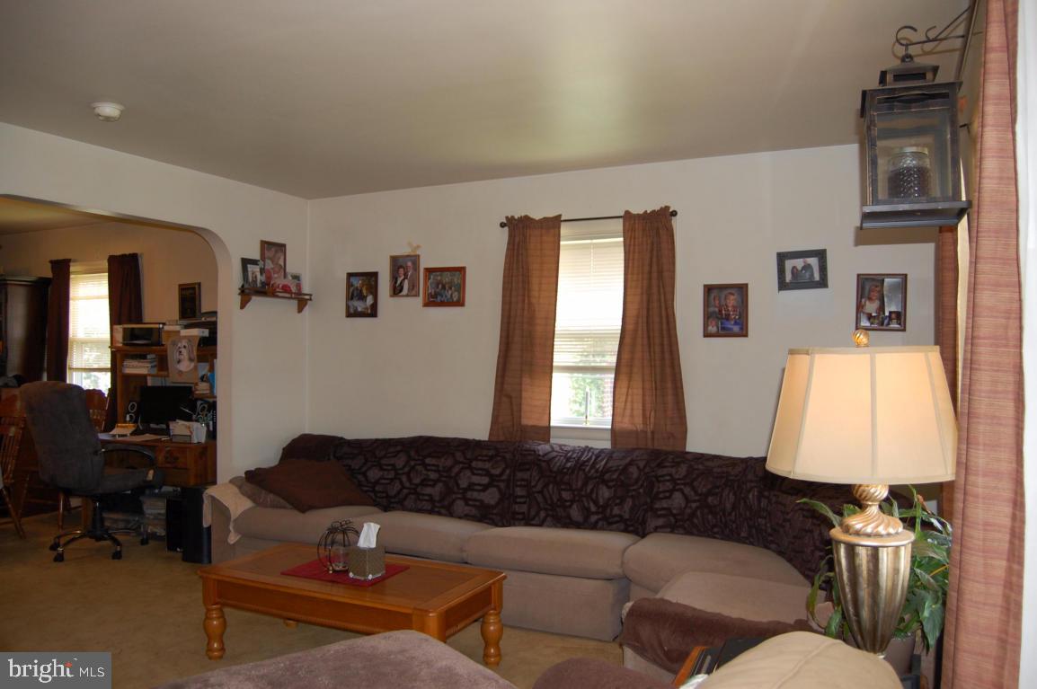448 Charles Road Lancaster, PA 17603 - Photo 6 of 21 Gallery Image 6