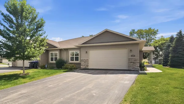 $434,900 | 1270 Cameron Circle, Neenah, WI 54956