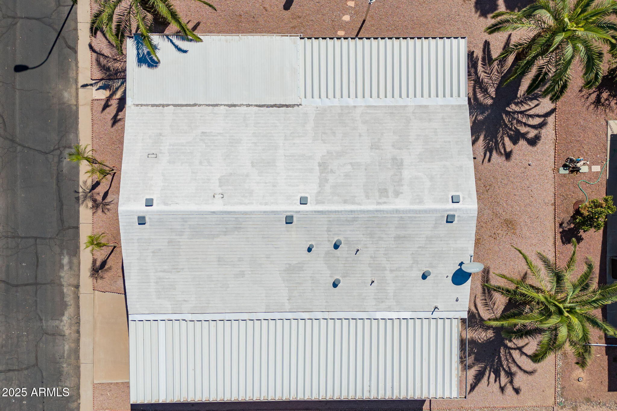 3700 South Tomahawk Road, Unit 39 Apache Junction, AZ 85119 - Photo 39 of 53 a view of a balcony