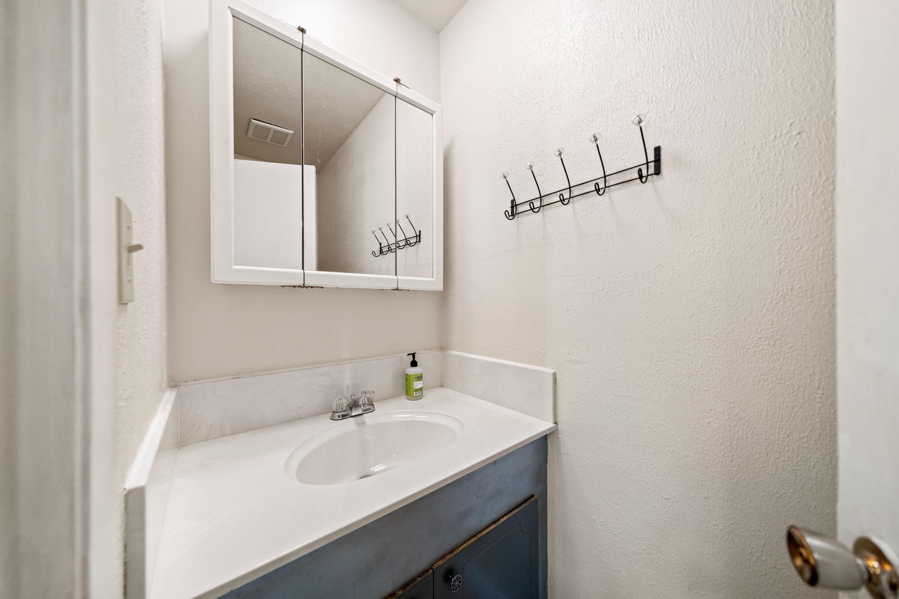 3250 Winding Way Redding, CA 96003 - Photo 11 of 29 Bathroom in Family room