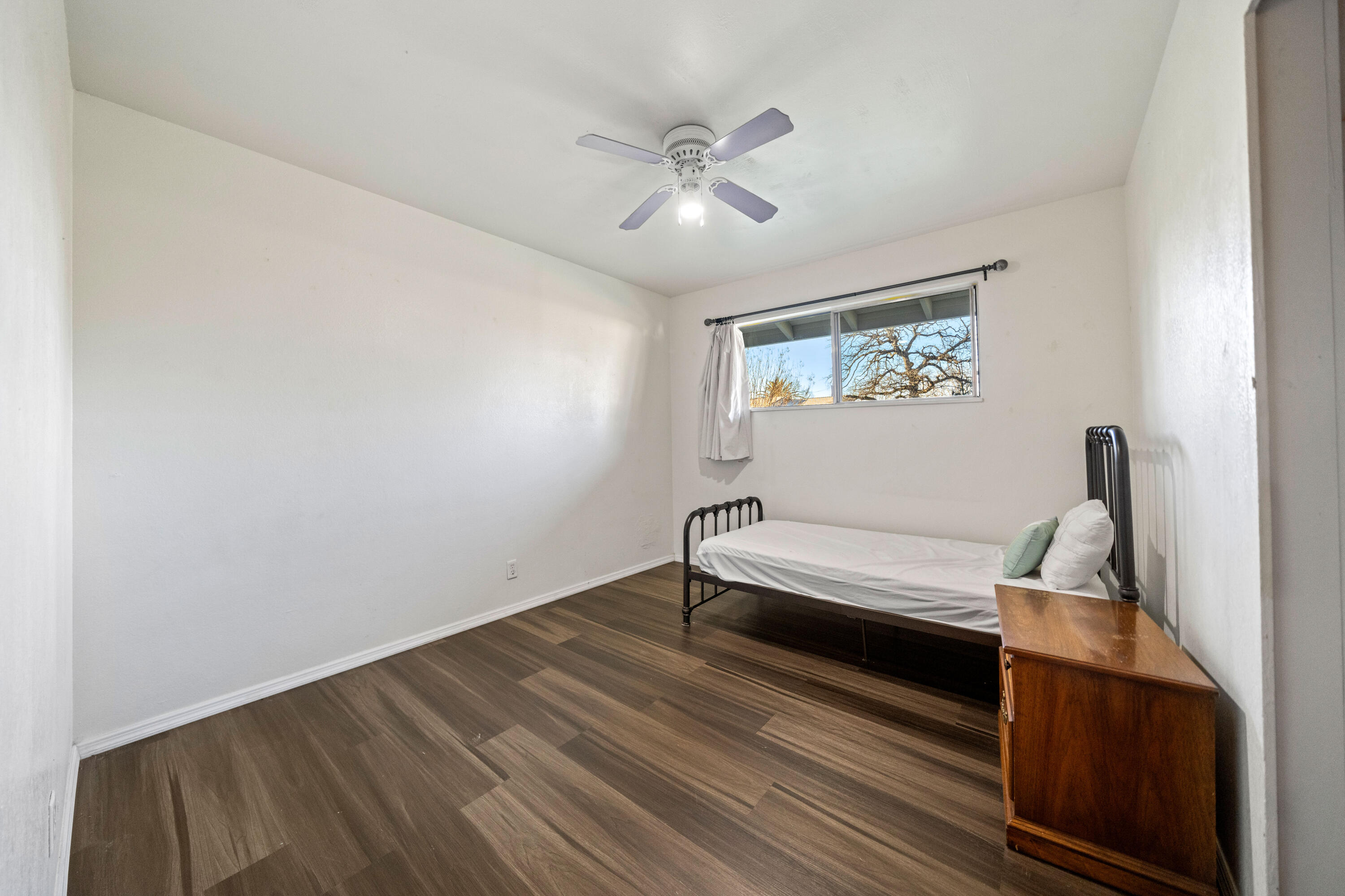 3250 Winding Way Redding, CA 96003 - Photo 16 of 29 Bedroom two