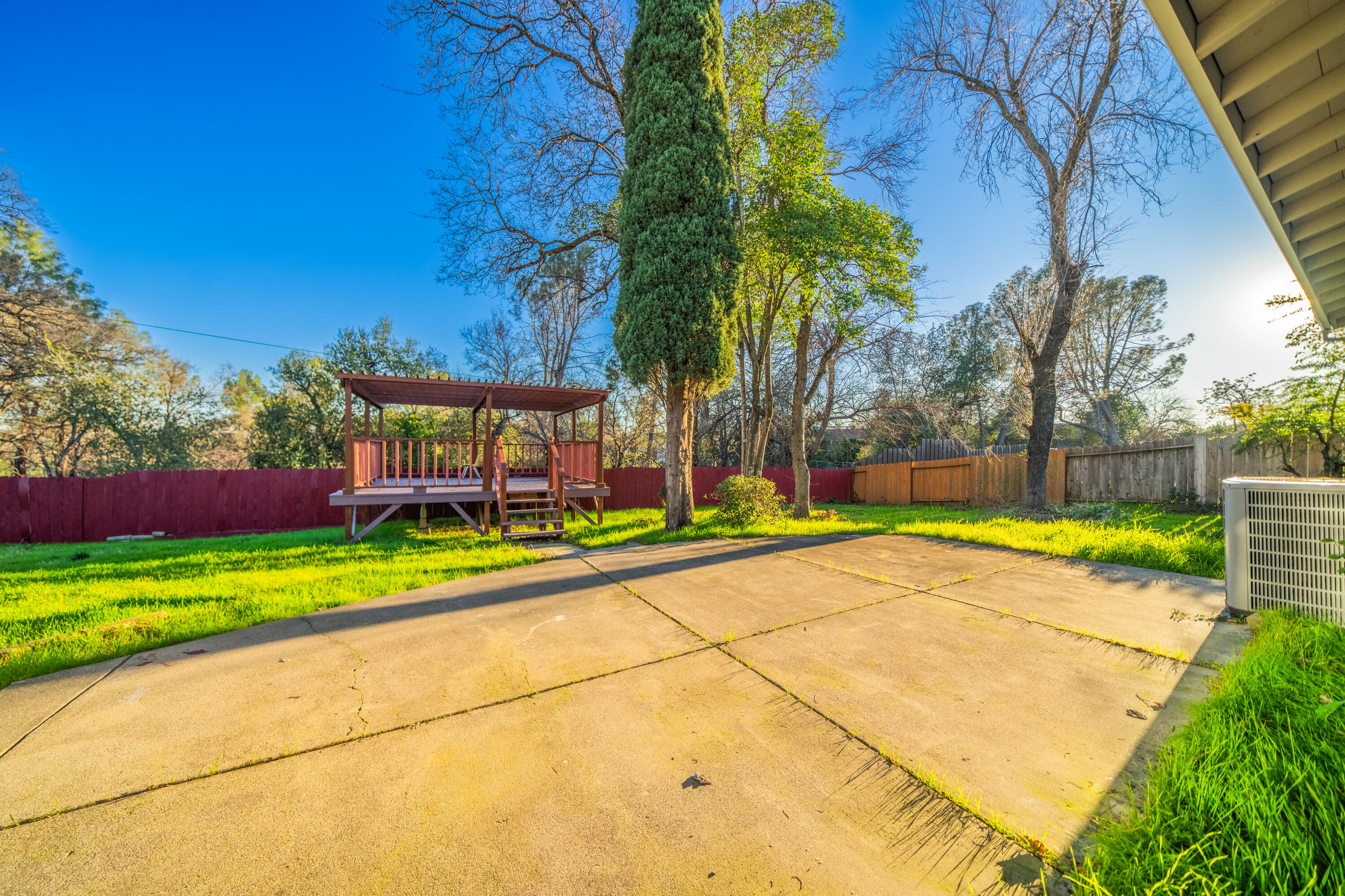 3250 Winding Way Redding, CA 96003 - Photo 21 of 29 Backyard