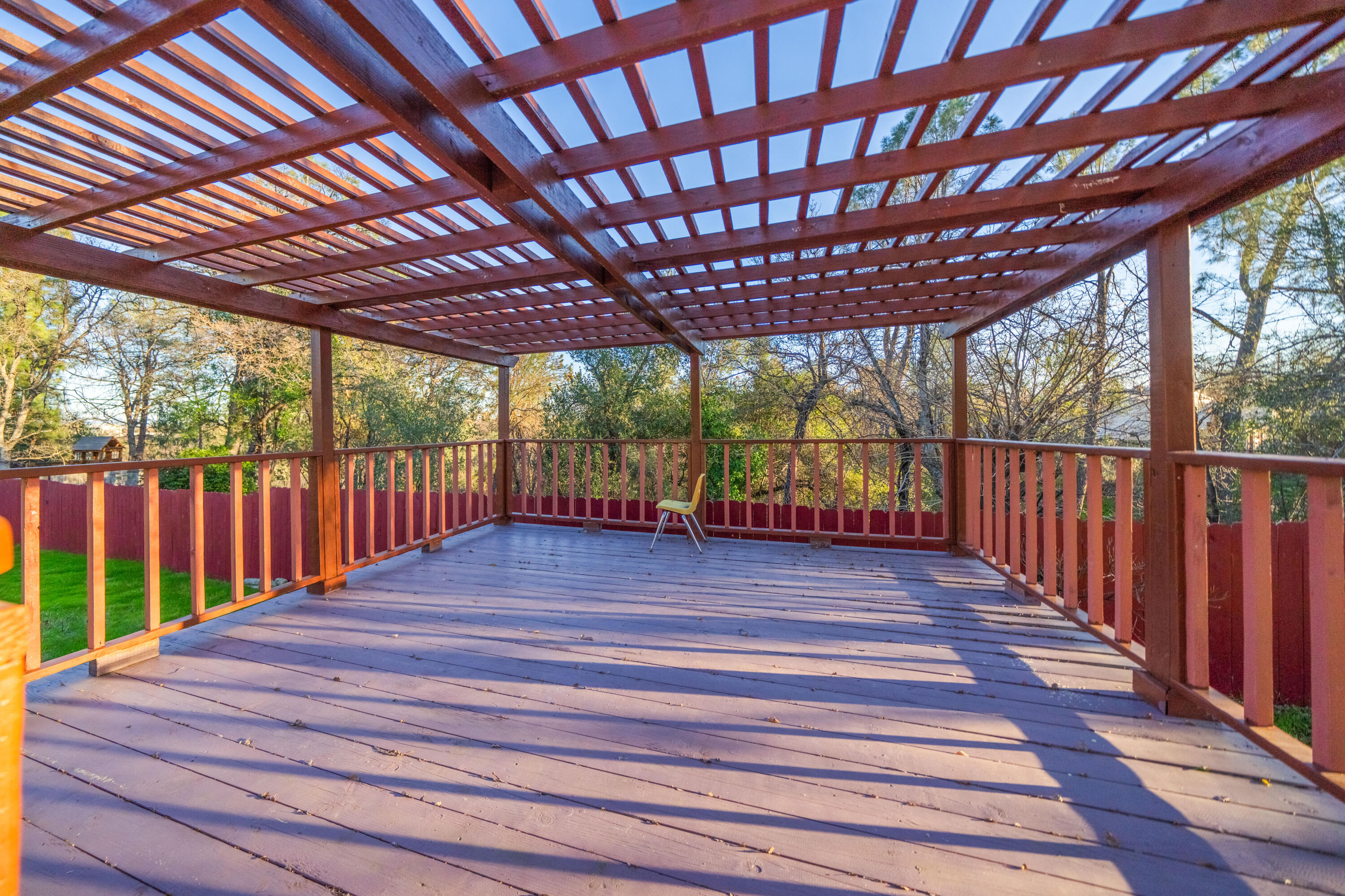 3250 Winding Way Redding, CA 96003 - Photo 25 of 29 Patio.