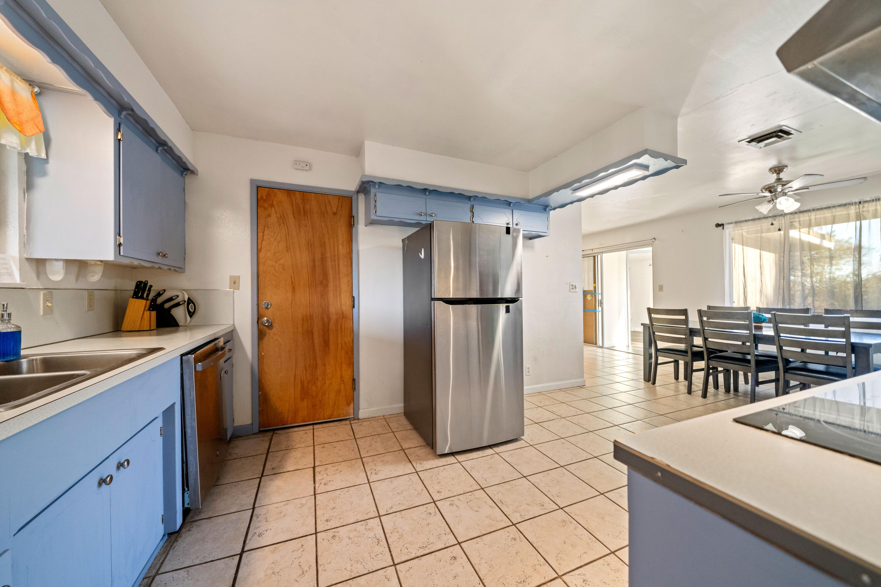 3250 Winding Way Redding, CA 96003 - Photo 6 of 29 Kitchen to garage