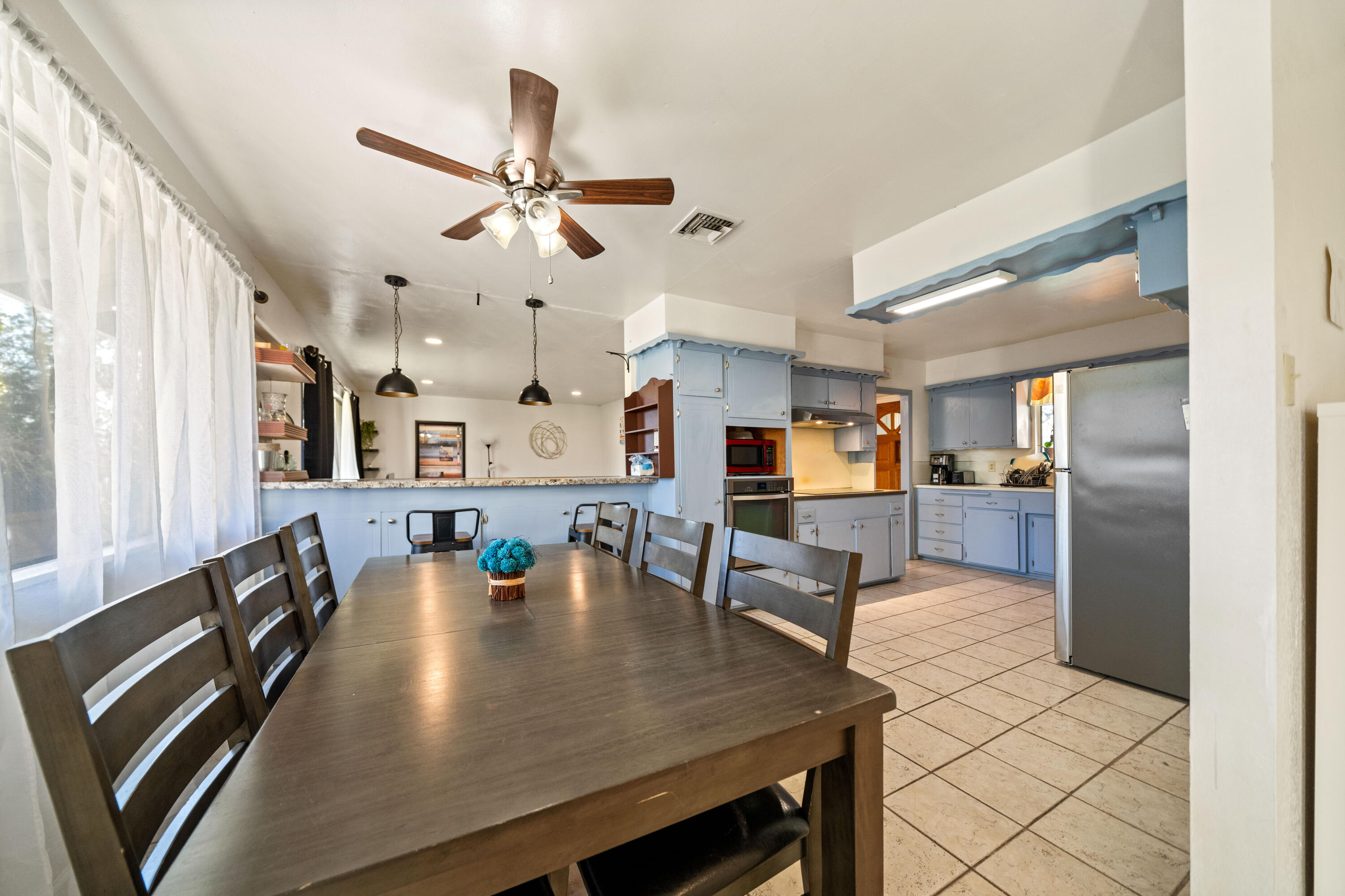 3250 Winding Way Redding, CA 96003 - Photo 10 of 29 Dining room to kitchen