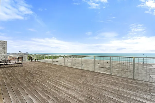 $2,200 | 3600 North Lake Shore Drive, Unit 1616, Chicago, IL 60613