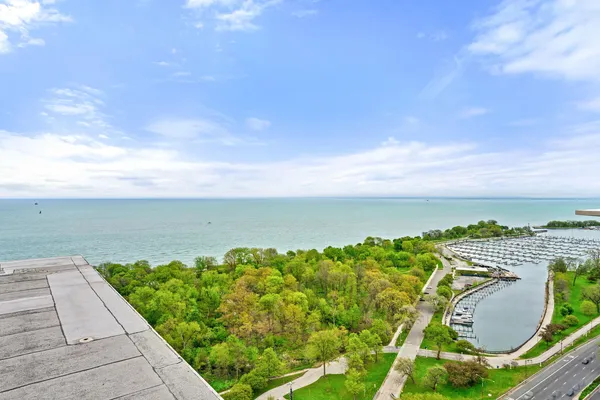 $2,200 | 3600 North Lake Shore Drive, Unit 1616, Chicago, IL 60613