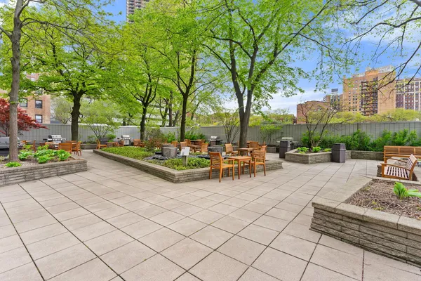 $2,200 | 3600 North Lake Shore Drive, Unit 1616, Chicago, IL 60613