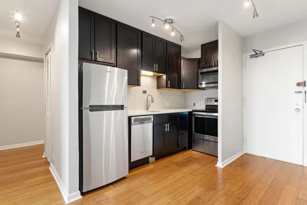 $2,200 | 3600 North Lake Shore Drive, Unit 1616, Chicago, IL 60613