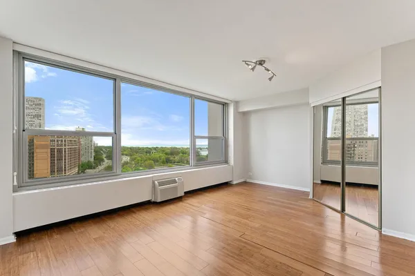 $2,200 | 3600 North Lake Shore Drive, Unit 1616, Chicago, IL 60613