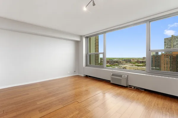 $2,200 | 3600 North Lake Shore Drive, Unit 1616, Chicago, IL 60613