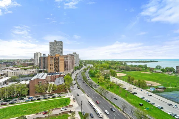 $2,200 | 3600 North Lake Shore Drive, Unit 1616, Chicago, IL 60613