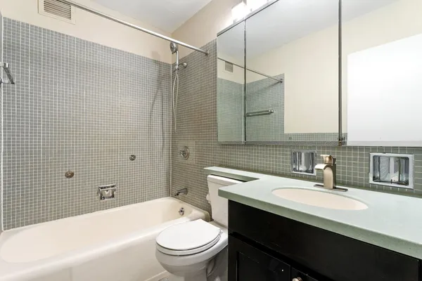 $2,200 | 3600 North Lake Shore Drive, Unit 1616, Chicago, IL 60613