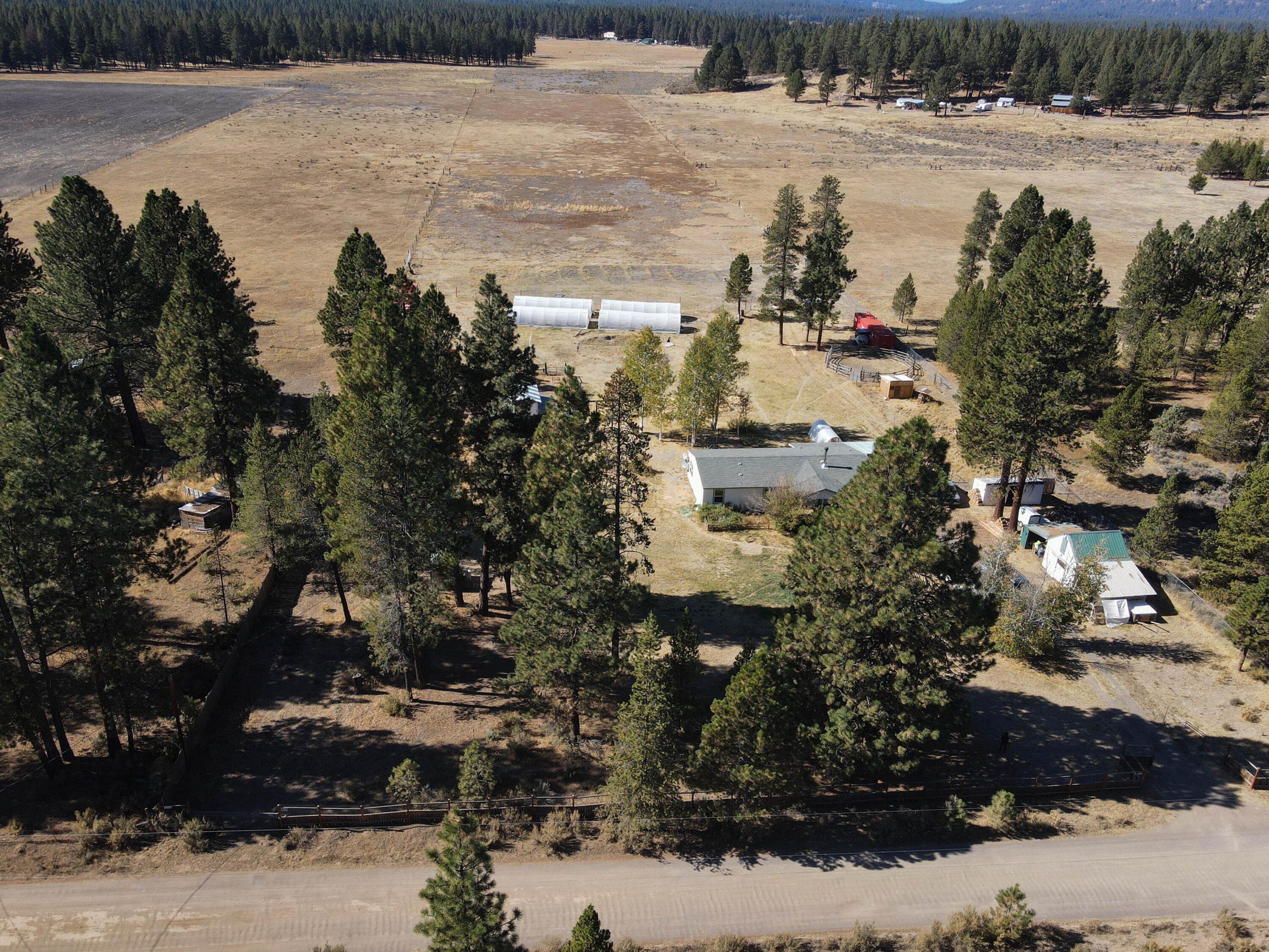 39752 9 Mile Road Chiloquin, OR 97624 - Photo 3 of 34 3