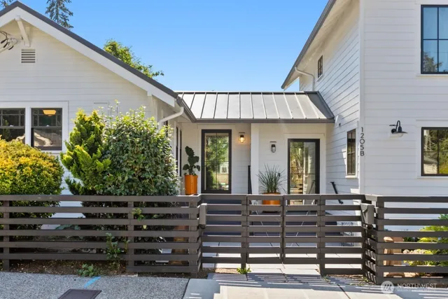 $3,200 | 1205 Northeast 91st Street, Seattle, WA 98115