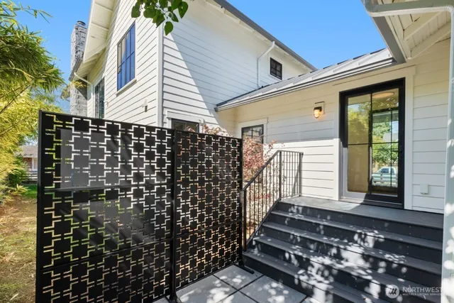 $3,200 | 1205 Northeast 91st Street, Seattle, WA 98115