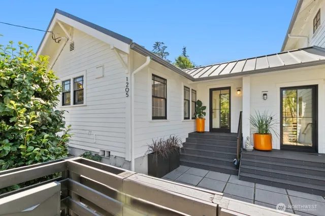 $3,200 | 1205 Northeast 91st Street, Seattle, WA 98115