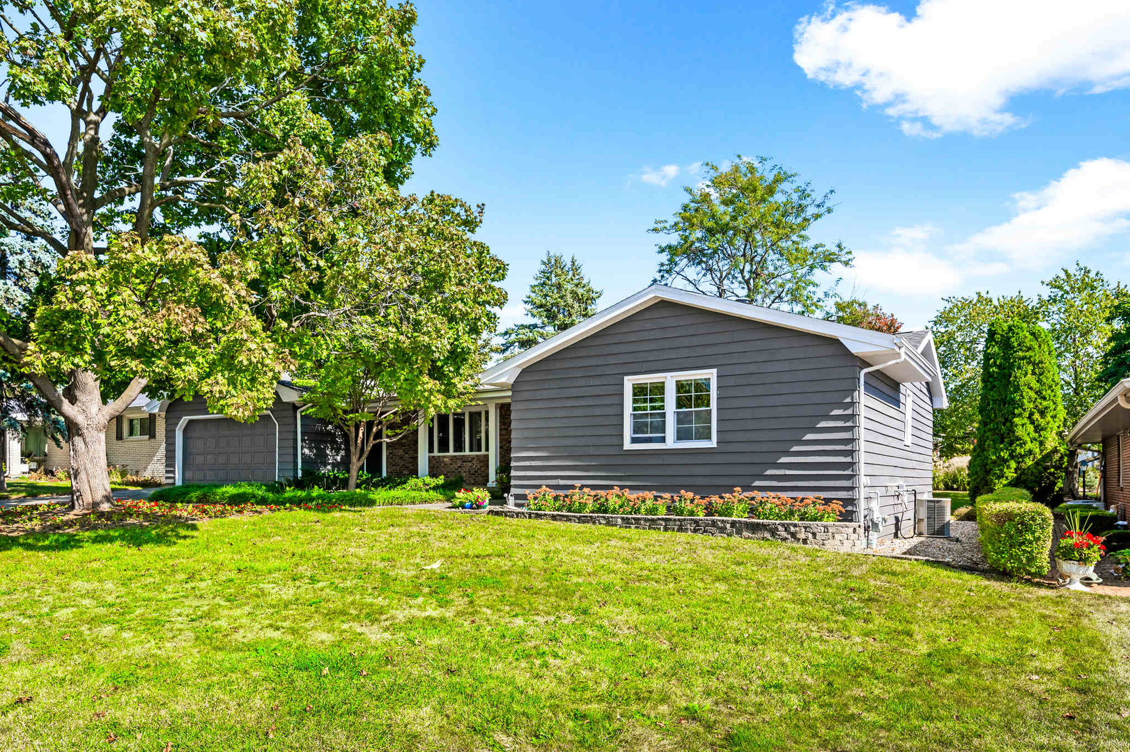 206 Bird Court Normal, IL 61761 - Photo 4 of 54 Gallery Image 4