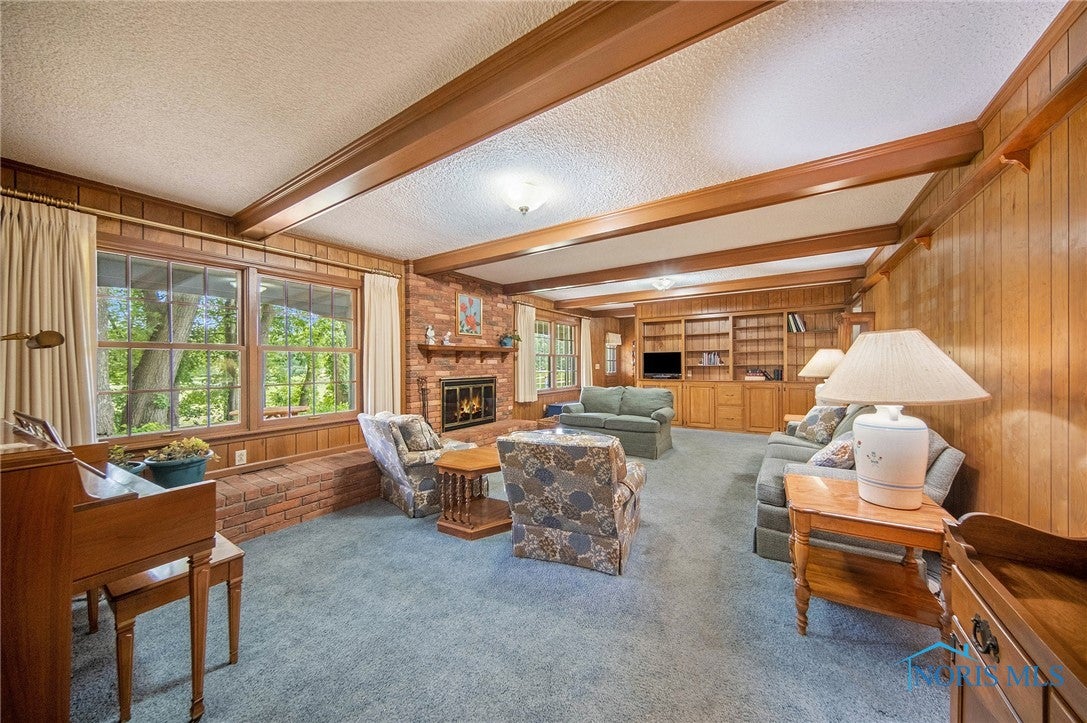 3033 Plumbrook Road Maumee, OH 43537 - Photo 8 of 35 Gallery Image 8