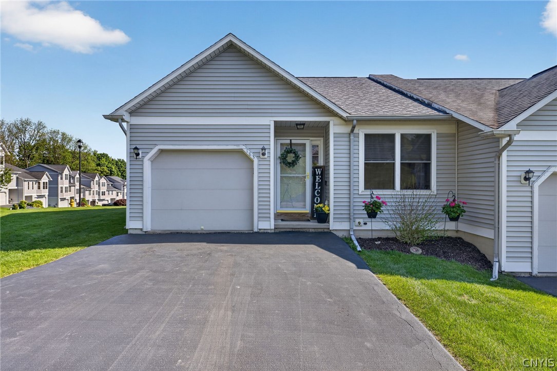 183 Timber Wolf Circle Geddes, NY 13209 - Photo 1 of 38