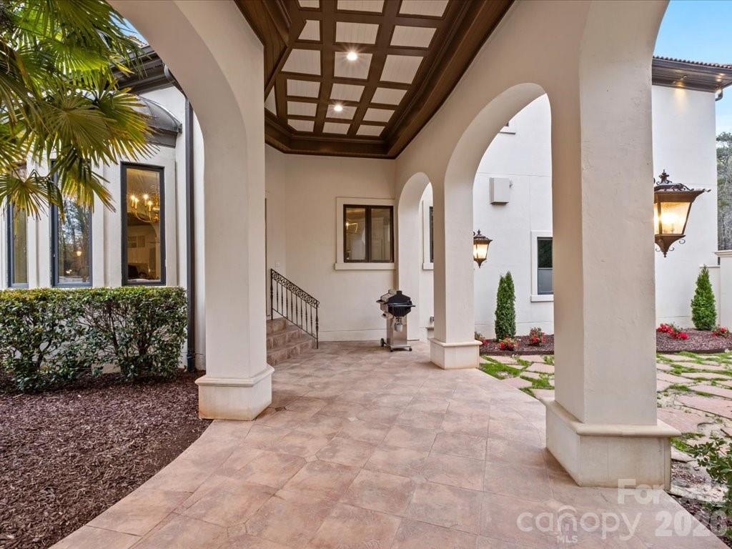 16460 Marvin Road Charlotte, NC 28277 - Photo 40 of 47 a view of an entryway with a flower pot