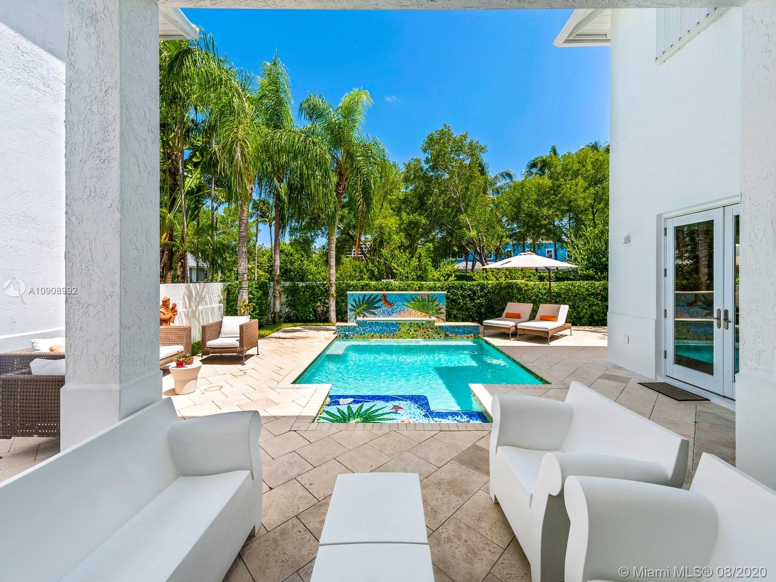16 Turtle Walk Key Biscayne, FL 33149 - Photo 8 of 46