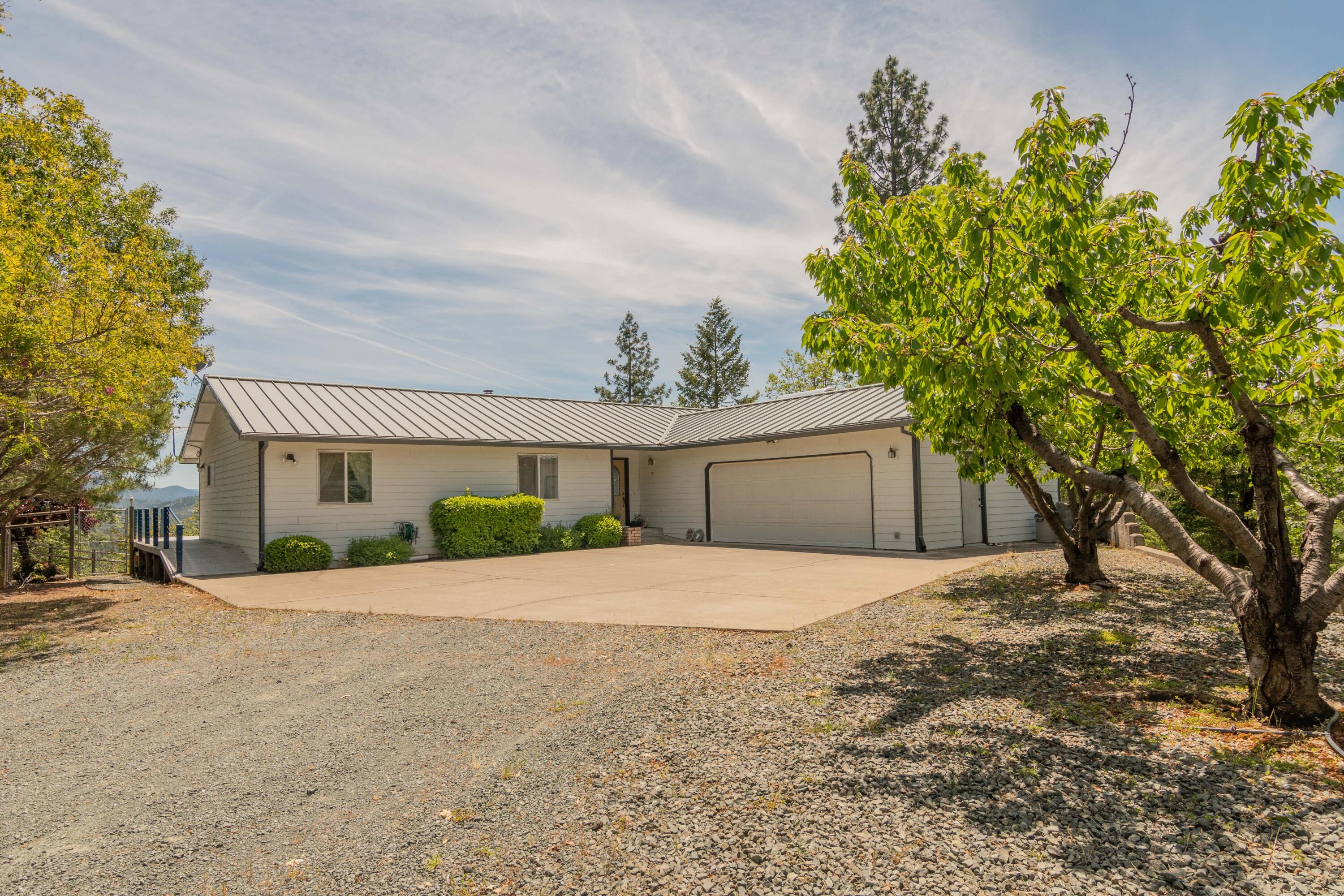 3080 Russell Road Grants Pass, OR 97526 - Photo 1 of 54 Russel Rd.-78