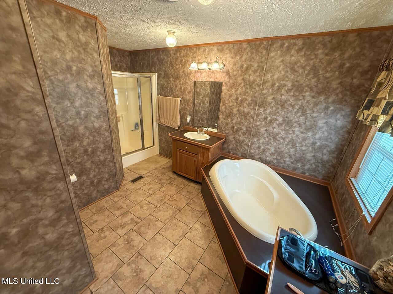 2015 Forest Road Hazlehurst, MS 39083 - Photo 33 of 49 IMG_2916 Large