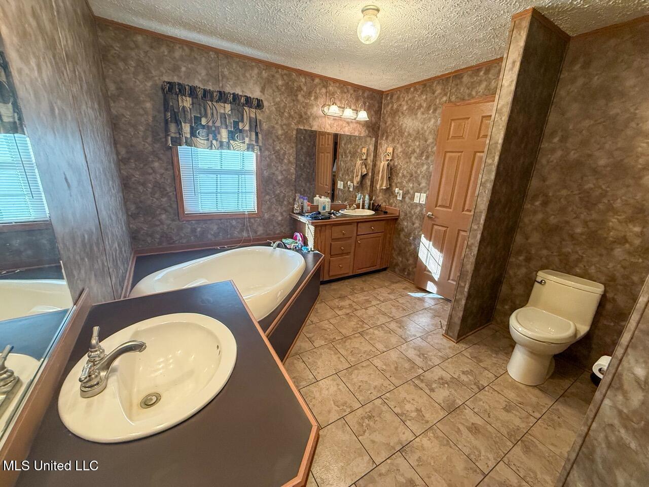 2015 Forest Road Hazlehurst, MS 39083 - Photo 34 of 49 IMG_2917 Large