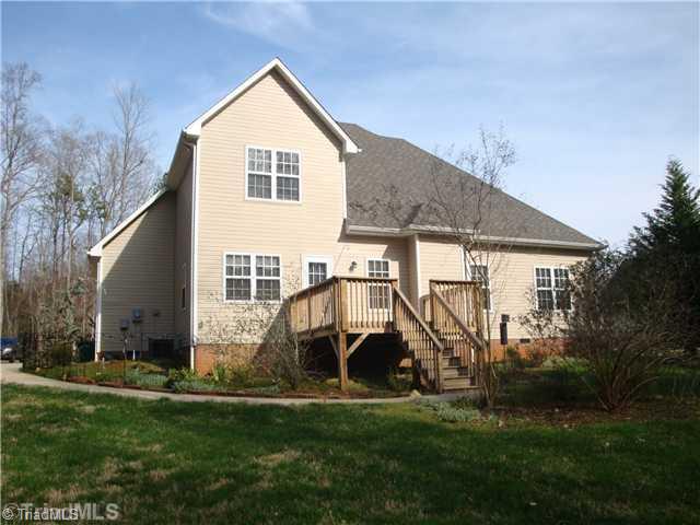 749 Barrocliff Road Clemmons, NC 27012 - Photo 2 of 16 Exterior Back.
