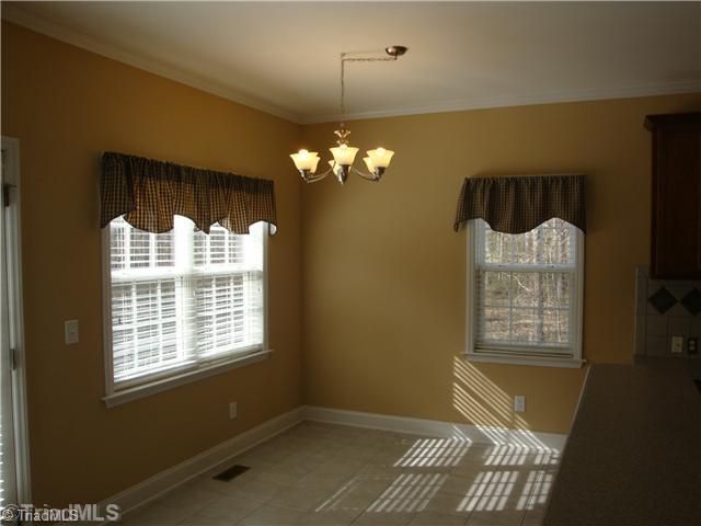749 Barrocliff Road Clemmons, NC 27012 - Photo 11 of 16 Breakfast.