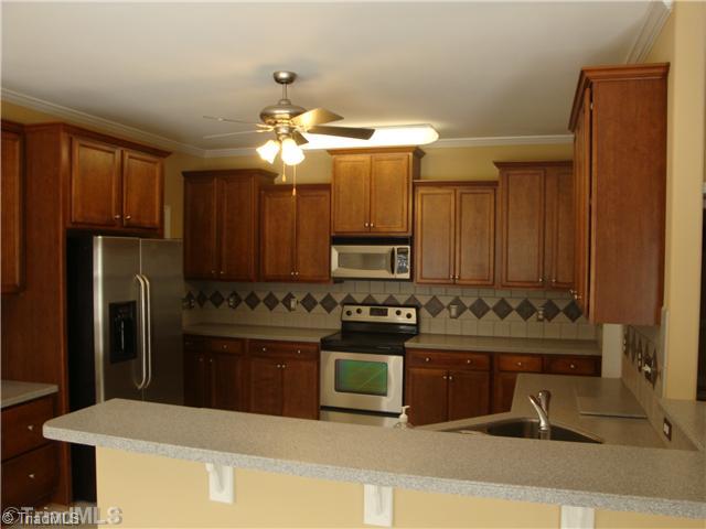 749 Barrocliff Road Clemmons, NC 27012 - Photo 14 of 16 Kitchen.