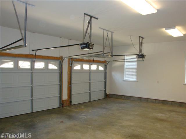 749 Barrocliff Road Clemmons, NC 27012 - Photo 16 of 16 Parking Lot/Garage.