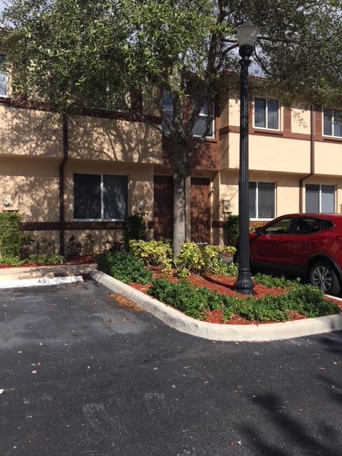 1914 Alamanda Way Riviera Beach, FL 33404 - Photo 1 of 9 Front