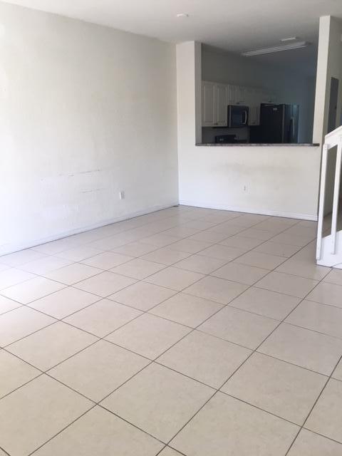 1914 Alamanda Way Riviera Beach, FL 33404 - Photo 3 of 9 10