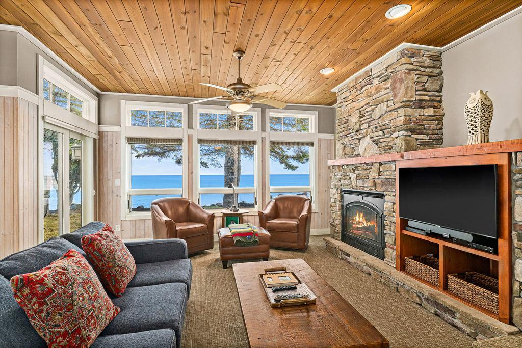 596 Larsmont Way, Unit 3152 Two Harbors, MN 55616 - Photo 15 of 68