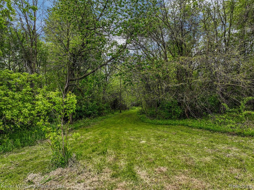 65577 Romeo Plank Road Ray, MI 48096 - Photo 19 of 44