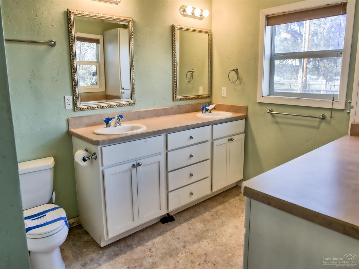 65725 Gerking Market Road Bend, OR 97703 - Photo 20 of 23 Gallery Image 20